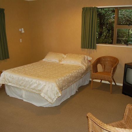 Wheatly Downs Farmstay And Backpackers Hawera Exteriör bild