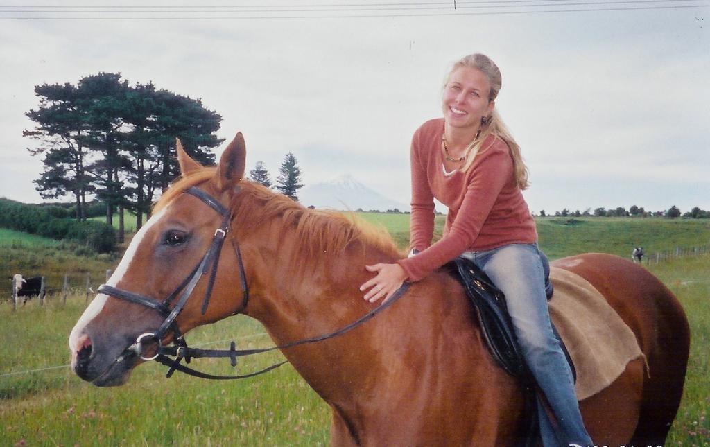 Wheatly Downs Farmstay And Backpackers Hawera Exteriör bild